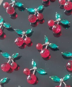 BLISTER DE AROS DE ACERO CEREZA STRASS COLOR X 12 PARES.