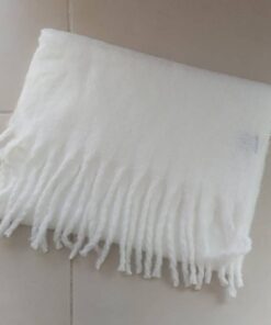 BUFANDON LISO MARFIL CON FLECOS 55 X 200 CM