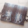 BUFANDON ESCOCES MARFIL CON LINEAS MARRONES Y AZULES 50 X 190 CM
