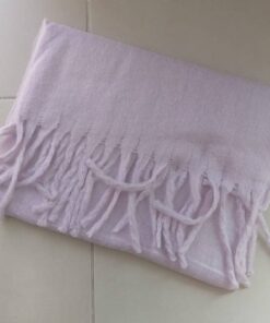 BUFANDON LISO LILA CON FLECOS 55 X 200 CM