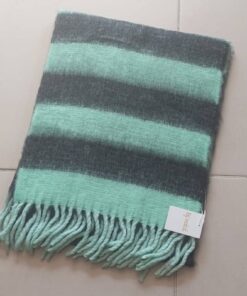 BUFANDON RAYADO NEGRO Y AQUA CON FLECOS. TAMAÑO 45 X 200 CM