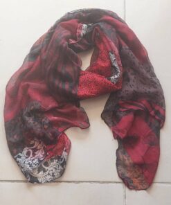 PASHMINA ESTAMPADA ANIMAL PRINT. DETALLE BORDO. 80 X 180 CM.