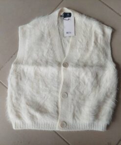 CHALECO SIMIL PIEL CON BOTONES COLOR MARFIL TALLE UNICO