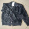 SWEATER CARDIGAN SÍMIL PIEL COLOR NEGRO CON BOTÓN DORADO. TALLE ÚNICO