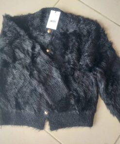 SWEATER CARDIGAN SÍMIL PIEL COLOR NEGRO CON BOTÓN DORADO. TALLE ÚNICO