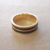 ANILLO DE ACERO DORADO ALIANZA 8 MM DOBLE CINTA ESMALTADA EN NEGRO