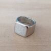 ANILLO DE ACERO SELLO CUADRADO