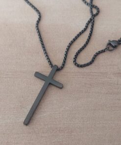 COLGANTE DE ACERO NEGRO CADENA ESLABÓN ROLO CUADRADA 1.5 CON DIJE CRUZ PASA CADENA 17 X 37 MM. ESPESOR 2,5 MM