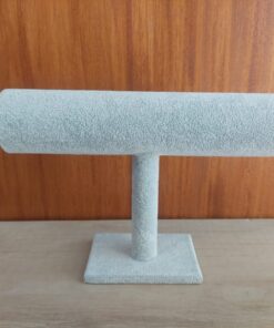 EXHIBIDOR PARA PULSERAS TUBO DE FELPA GRIS TEXTURADA 23 CM EN 1 NIVEL