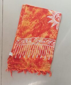PAREO HINDU CON FLECOS MONOCOLOR NARANJA CON SOLES 100 X 180 CM
