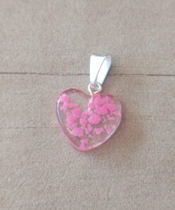 DIJE LAMINADO EN PLATA NUBE CORAZON COLOR FUCSIA. TAMAÑO 23 MM