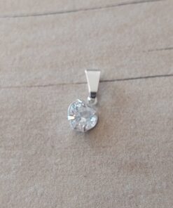 DIJE LAMINADO EN PLATA CUBIK CORAZON ENGARZADO BLANCO. LARGO 15 MM