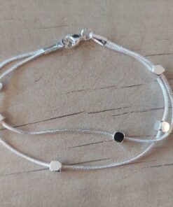 PULSERA DE ACERO BLANCO COLA DE RATÓN DOBLE CON CUENTAS CUADRADAS. LARGO 18,5 CM