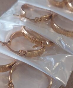 BLISTER DE ARGOLLAS ACERO DORADO TRABAJADAS X 12 PARES. DIÁMETROS 12/18/23 MM (4 PARES DE CADA MEDIDA)