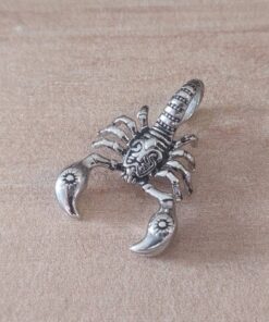 DIJE DE ACERO ESCORPION. TAMAÑO 22 X 30 MM