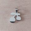 DIJE DE ACERO GUINDA 18 X 20 MM