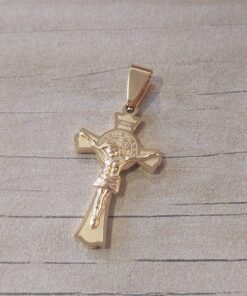 DIJE DE ACERO DORADO CRUZ CON CRISTO. 25 X 42 MM