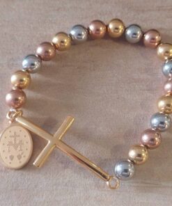 PULSERA DE ACERO DORADO ELASTIZADA CON BOLITAS 8 MM EN TRES COLORES DE ACERO Y CRUZ CENTRAL CON DIJE MEDALLA MILAGROSA.