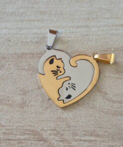 DIJE DE ACERO COMBINADO MEDALLA PARA PARTIR GATOS X 2 FORMANDO UN CORAZON. MEDIDA 25 MM