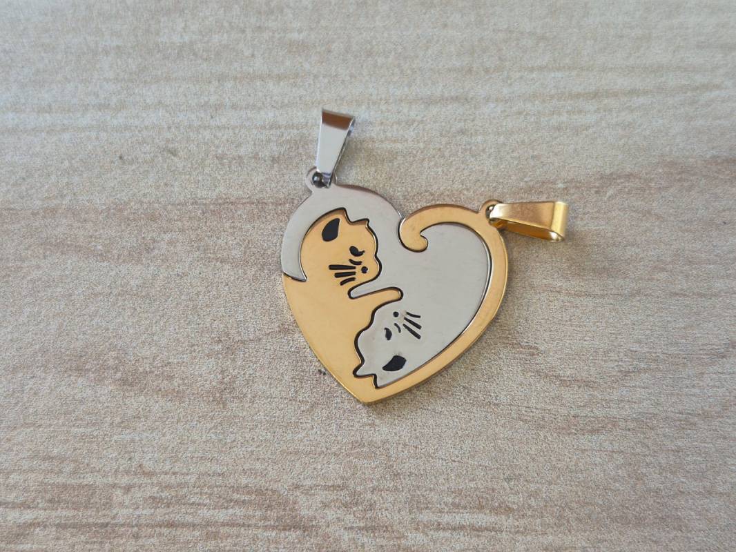 DIJE DE ACERO COMBINADO MEDALLA PARA PARTIR GATOS X 2 FORMANDO UN CORAZON. MEDIDA 25 MM