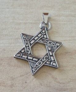 DIJE DE ACERO ESTRELLA DE DAVID CON DETALLE CELTA. TAMAÑO 40 MM