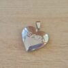 DIJE DE ACERO RELICARIO CORAZÓN CON LEYENDA "TE AMO" 28 MM