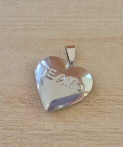 DIJE DE ACERO RELICARIO CORAZÓN CON LEYENDA "TE AMO" 28 MM