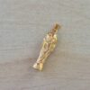 DIJE DE ACERO DORADO COPA DEL MUNDO 10 X 30 MM