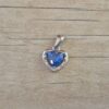 DIJE DE ACERO CORAZON CUBIK AZUL Y STRASS. MEDIDA 13 MM
