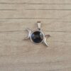 DIJE DE ACERO FASES DE LA LUNA CON ACRILICO NEGRO. TAMAÑO 13 X 25 MM