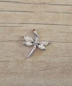 DIJE DE ACERO LIBÉLULA CON STRASS CRISTAL. TAMAÑO 17 X 19 MM