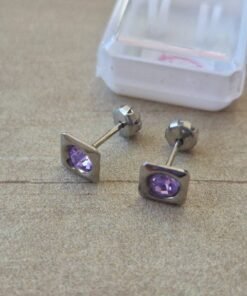 ABRIDOR DE ACERO CUADRADO CON STRASS LILA
