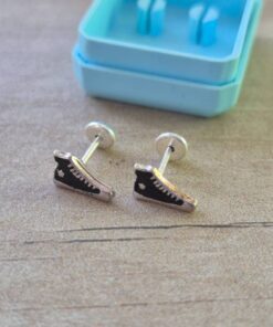 ABRIDOR PLATA ESMALTADO ZAPATILLA NEGRA