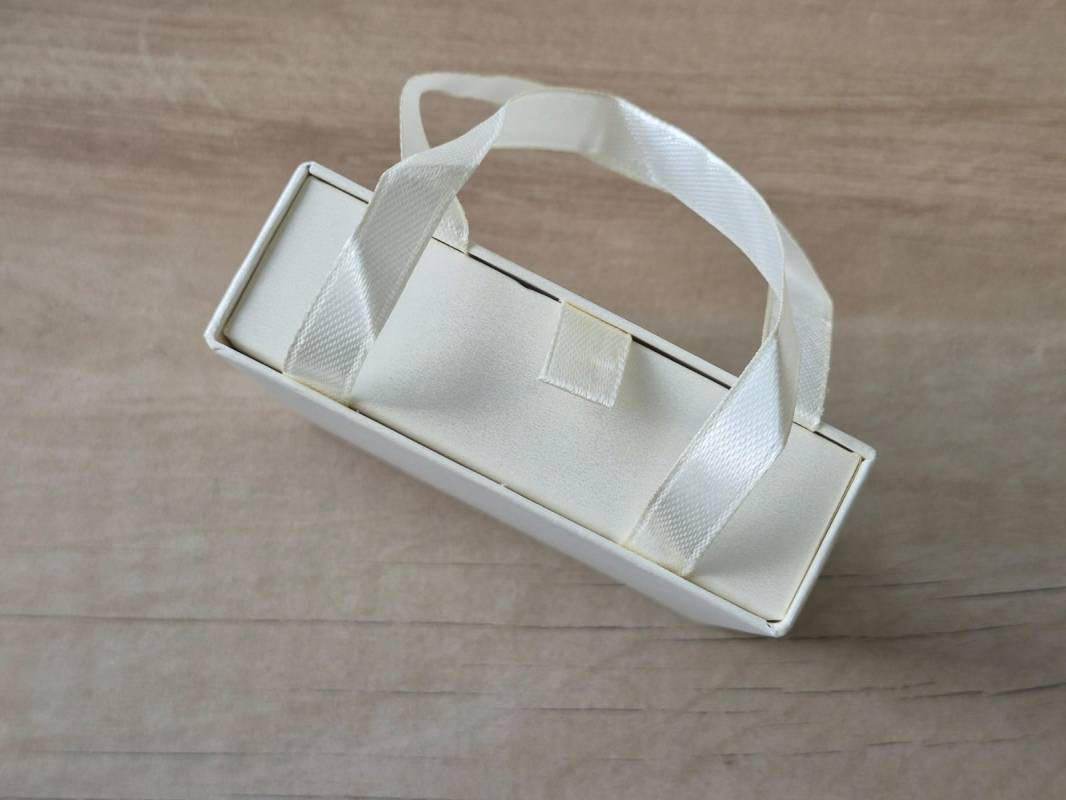 ESTUCHE PARA CONJUNTO COLOR MARFIL, TAMAÑO 9 x 9 CM. 12 UNIDADES - Imagen 2