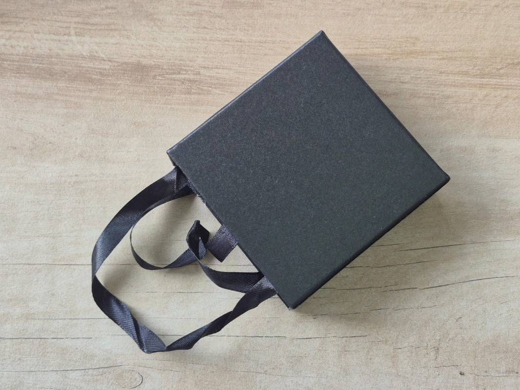 ESTUCHE PARA CONJUNTO COLOR NEGRO, TAMAÑO 9 x 9 CM. 12 UNIDADES