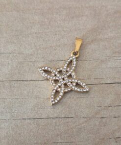 DIJE DE ACERO DORADO CRUZ NUDO DE BRUJAS CON STRASS. TAMAÑO 23 MM