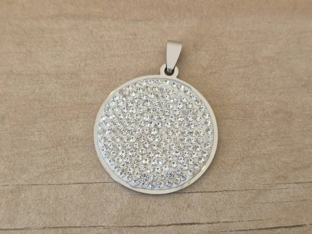 DIJE DE ACERO CIRCULO CON STRASS BLANCO. 35 MM