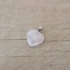 DIJE DE ACERO PIEDRA SIMIL CUARZO ROSA EN FORMA DE CORAZÓN. 15 MM