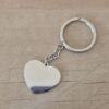 LLAVERO DE ACERO CON DIJE CORAZÒN PARA GRABAR 30 X 25 MM PULIDO EN AMBAS CARAS. ESPESOR 1.4 MM .LARGO TOTAL 95 MM