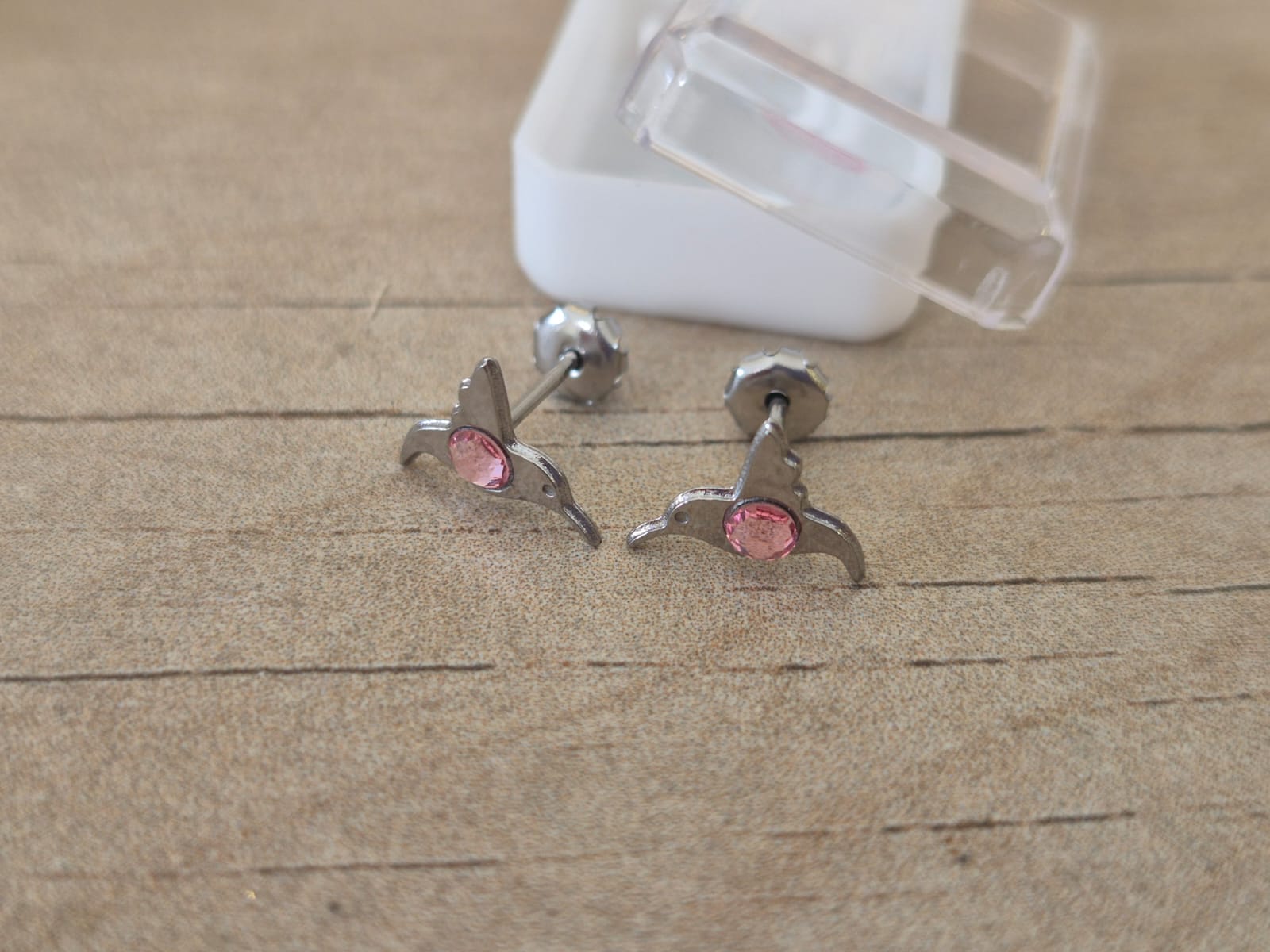ABRIDOR DE ACERO COLIBRI CON STRASS ROSA