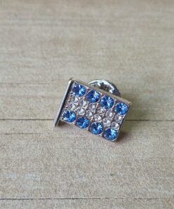 ESCARAPELA BANDERA ARGENTINA CON STRASS. TAMAÑO 14 X 17 MM.