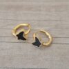 ARO DE ACERO DORADO ARGOLLA CON BISAGRA 15 MM CON APLIQUE MARIPOSA NEGRO