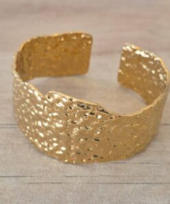 PULSERA DE ACERO DORADO ESCLAVA ABIERTA TRABAJADA