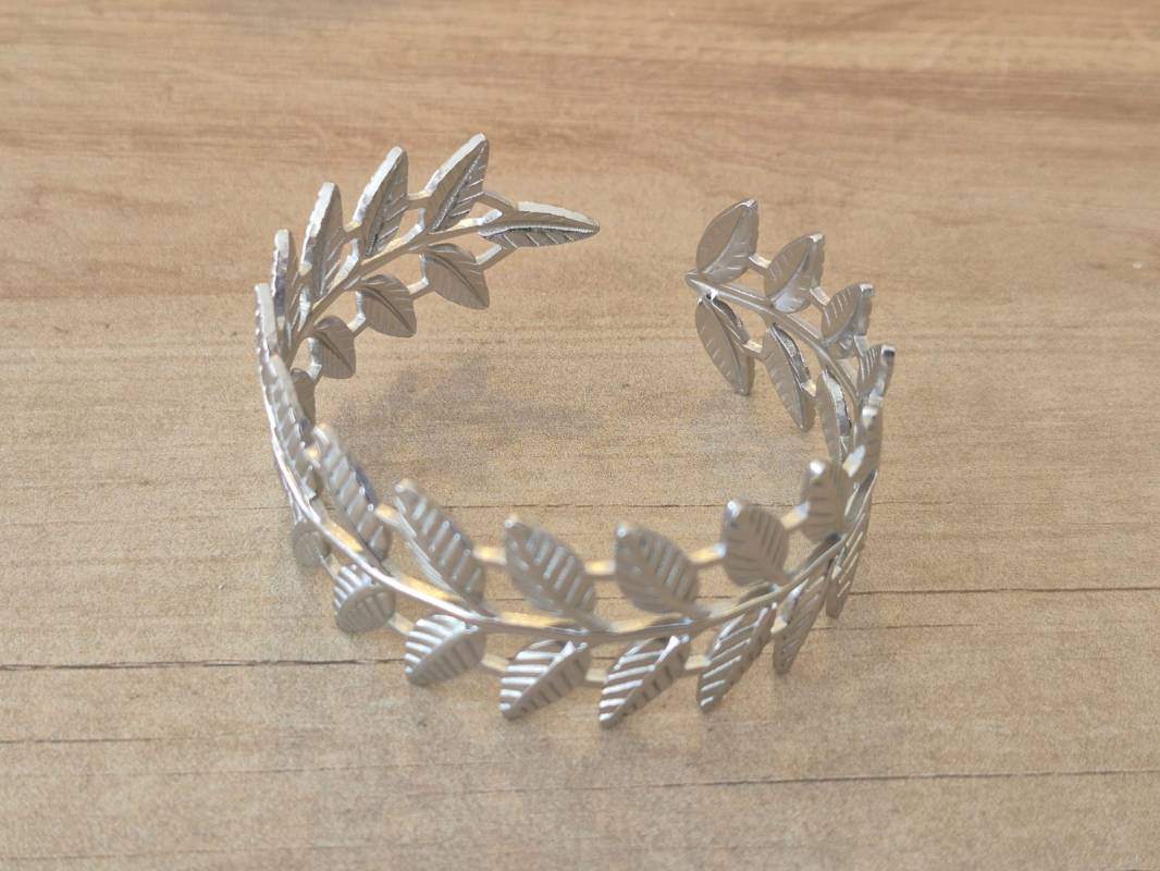 PULSERA DE ACERO ESCLAVA ABIERTA TRABAJADA