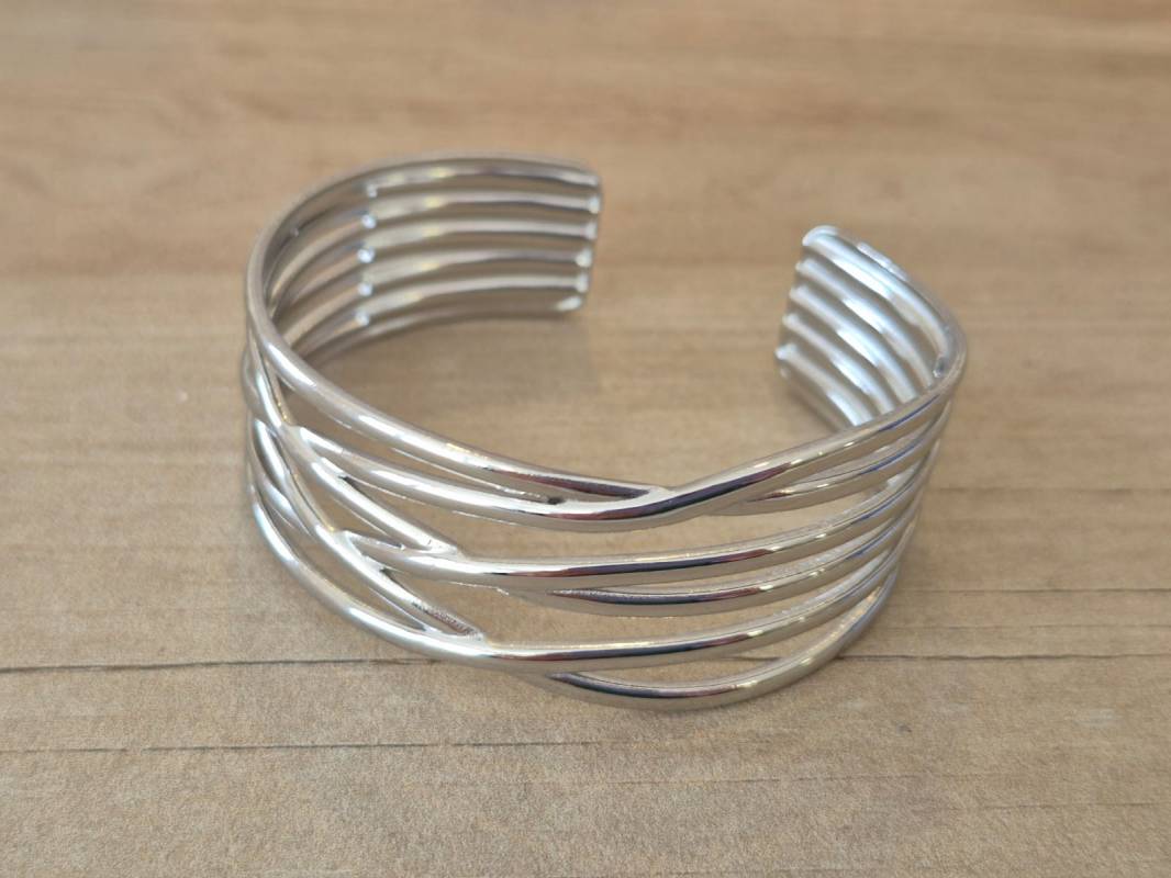 PULSERA DE ACERO ESCLAVA ABIERTA TRABAJADA