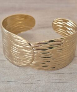 PULSERA DE ACERO DORADO ESCLAVA ABIERTA TRABAJADA