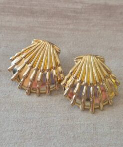 ARO DE ACERO DORADO OSTRA CON FRU FRU. TAMAÑO 25 X 30 MM