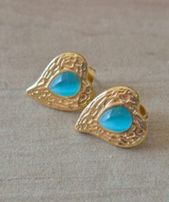 ARO DE ACERO DORADO CORAZON CON APLIQUE DE OJO DE GATO TURQUESA. TAMAÑO 15 X 19 MM