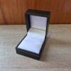 ESTUCHE CARTIER NEGRO RECTANGULAR PARA UN ANILLO X UNID. MEDIDAS 4.5 X 5 CM