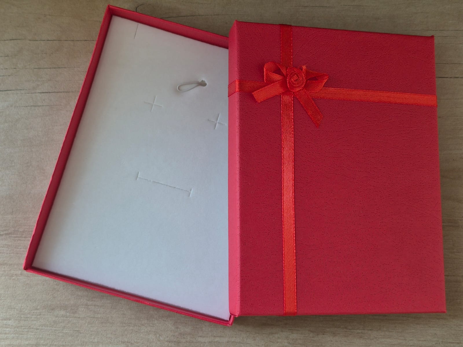 ESTUCHE PARA CONJUNTO 12 X 16 CM COLOR BORDO. PACK X 4 UNIDADES - Imagen 3